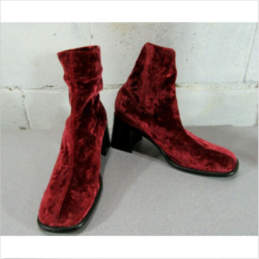 Vera Gomma Red Velvet Sock Ankle Boots Italy 7.5